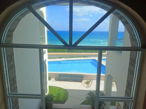 SEA-FRONT VILLA, Isla Mujeres! Stunning Sea Views!